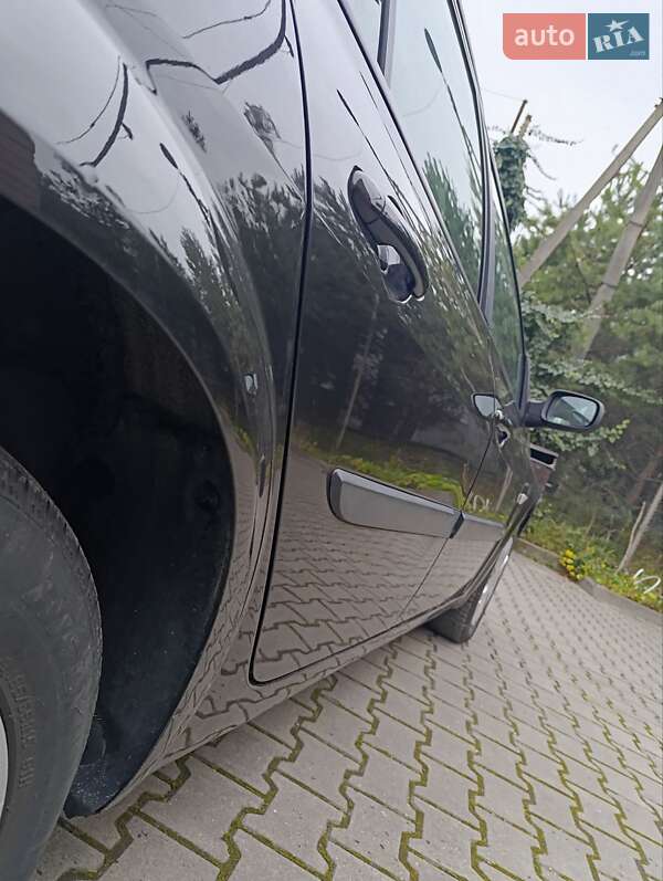 Универсал Renault Megane 2005 в Луцке фото 8 Универсал Renault Megane 2005 в Луцке