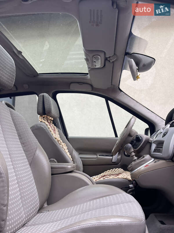 Хэтчбек Renault Megane 2003 в Жовкве фото 23 Хэтчбек Renault Megane 2003 в Жовкве