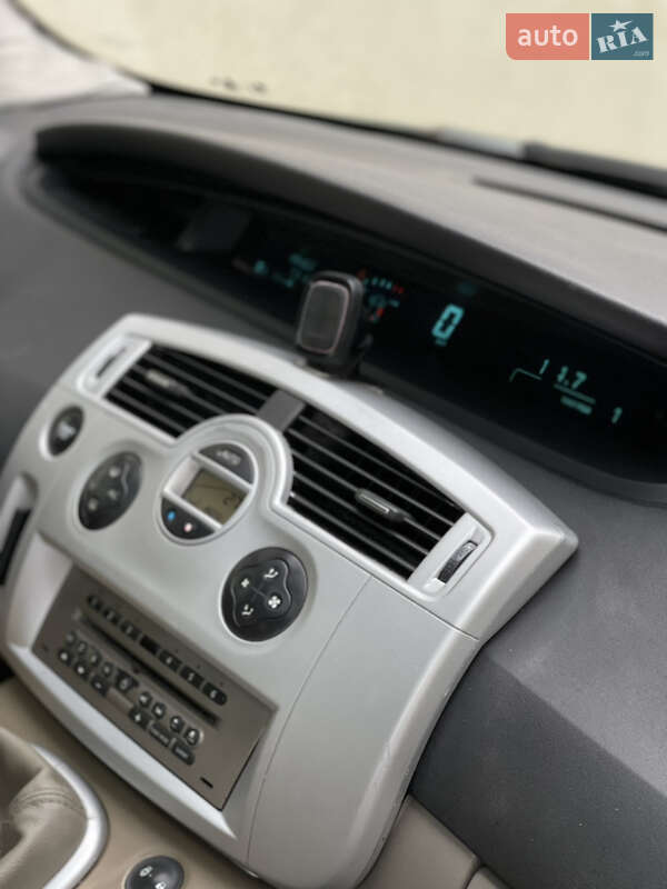 Хэтчбек Renault Megane 2003 в Жовкве фото 24 Хэтчбек Renault Megane 2003 в Жовкве