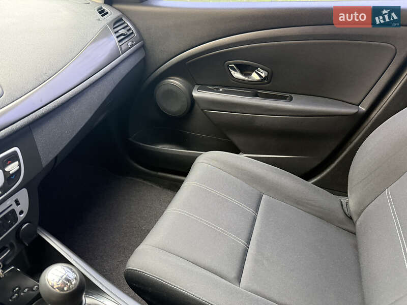 Універсал Renault Megane 2013 в Кривому Розі фото 17 Універсал Renault Megane 2013 в Кривому Розі