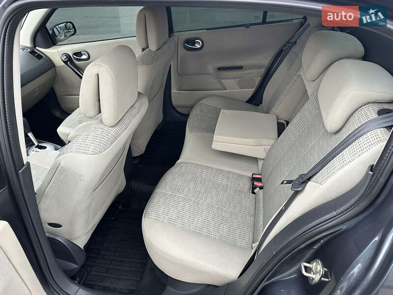 Седан Renault Megane 2006 в Києві фото 18 Седан Renault Megane 2006 в Києві