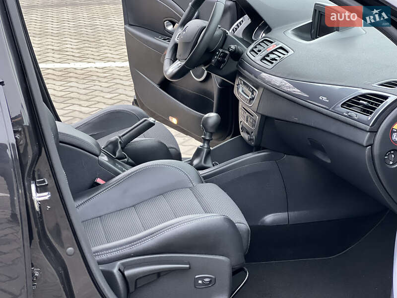 Универсал Renault Megane 2010 в Луцке фото 52 Универсал Renault Megane 2010 в Луцке