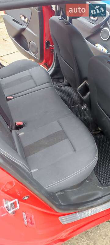 Хэтчбек Renault Megane 2010 в Ивано-Франковске фото 4 Хэтчбек Renault Megane 2010 в Ивано-Франковске