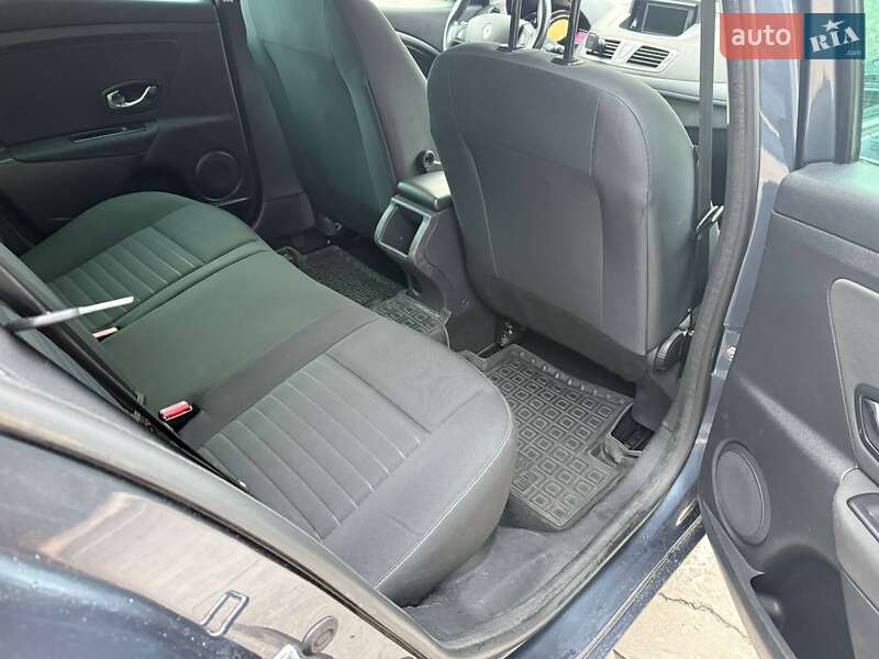 Универсал Renault Megane 2015 в Киеве