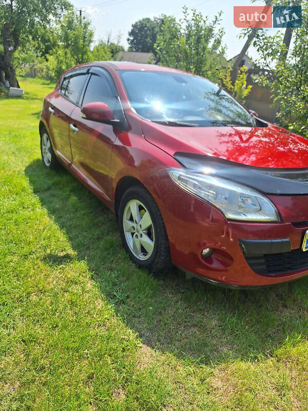 Купе Renault Megane 2010 в Дашеве фото Купе Renault Megane 2010 в Дашеве