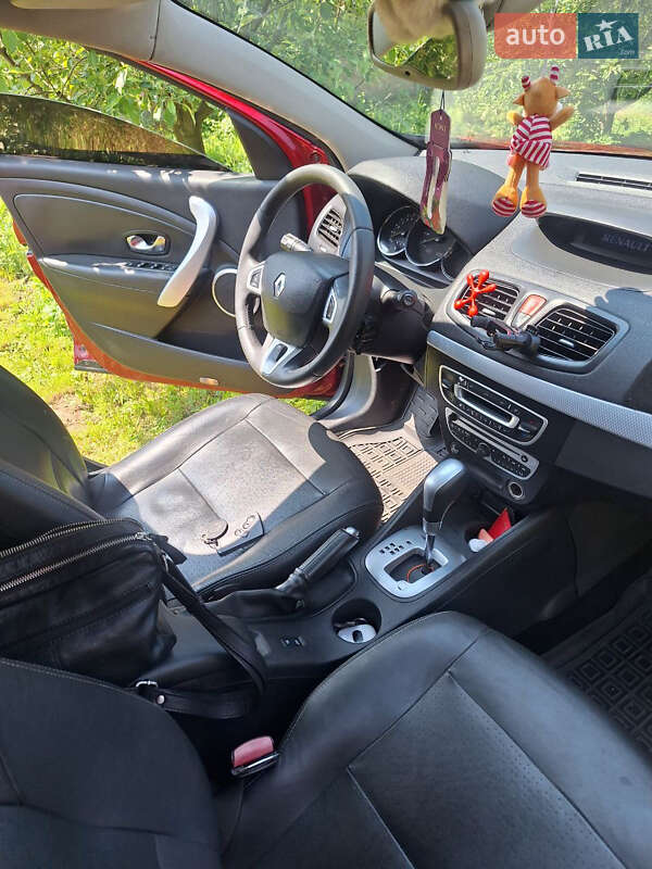 Купе Renault Megane 2010 в Дашеве фото 16 Купе Renault Megane 2010 в Дашеве