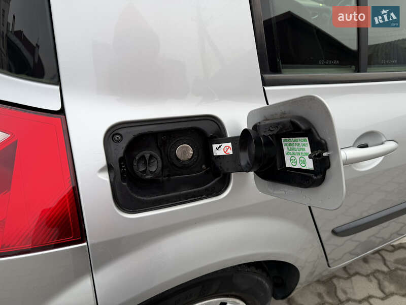 Хэтчбек Renault Megane 2005 в Львове фото 11 Хэтчбек Renault Megane 2005 в Львове