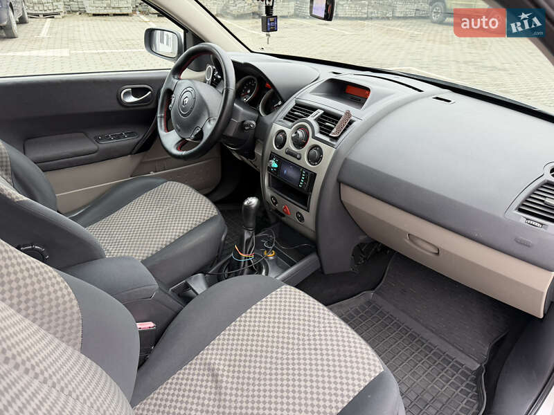 Хэтчбек Renault Megane 2005 в Львове фото 12 Хэтчбек Renault Megane 2005 в Львове