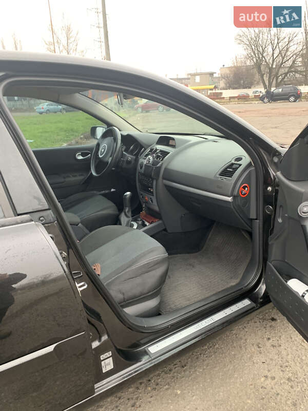 Седан Renault Megane 2009 в Києві фото 5 Седан Renault Megane 2009 в Києві
