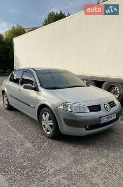 Седан Renault Megane 2004 в Новояворовске