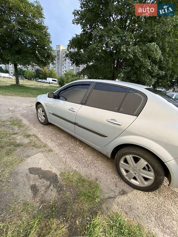 Седан Renault Megane 2004 в Новояворовске фото 6 Седан Renault Megane 2004 в Новояворовске