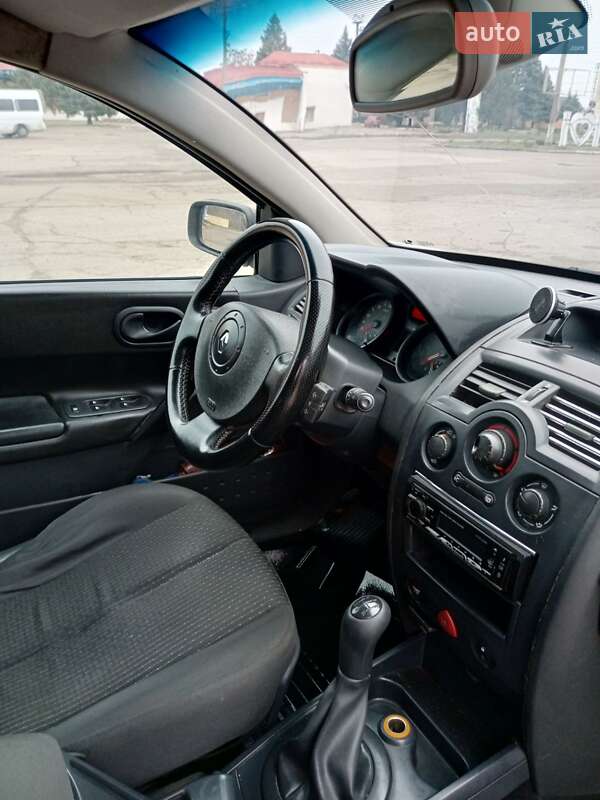 Универсал Renault Megane 2003 в Марганце