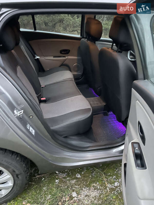 Універсал Renault Megane 2011 в Охтирці фото 10 Універсал Renault Megane 2011 в Охтирці
