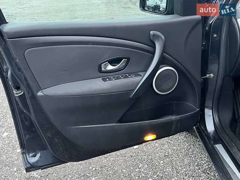 Універсал Renault Megane 2010 в Києві фото 13 Універсал Renault Megane 2010 в Києві