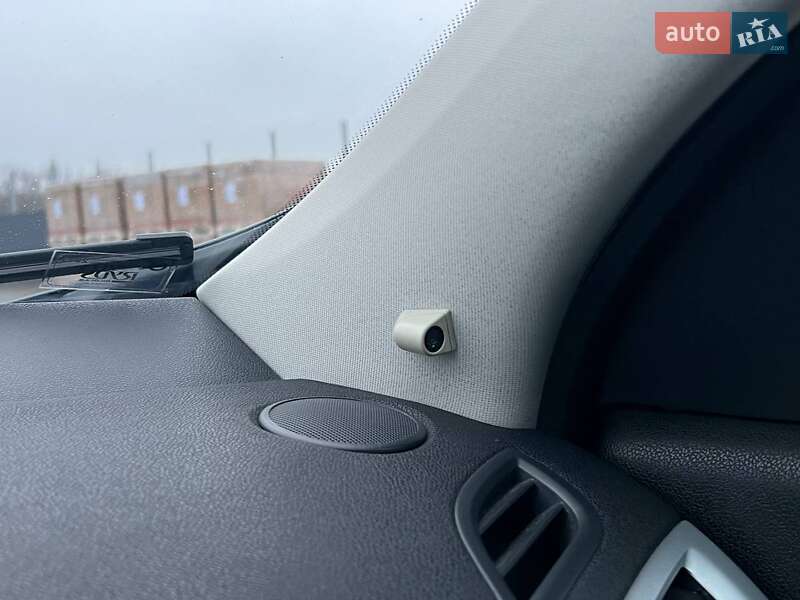 Універсал Renault Megane 2010 в Києві фото 24 Універсал Renault Megane 2010 в Києві