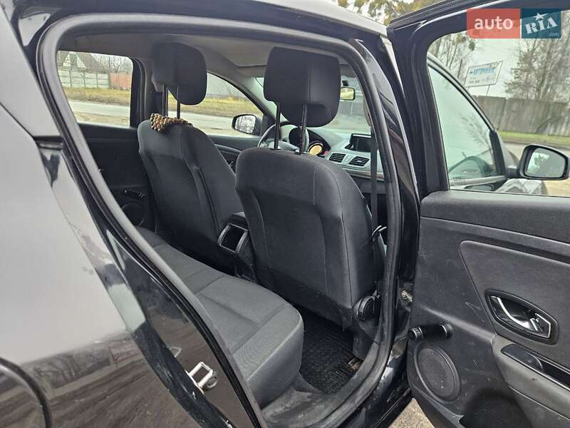 Хетчбек Renault Megane 2014 в Києві фото 10 Хетчбек Renault Megane 2014 в Києві