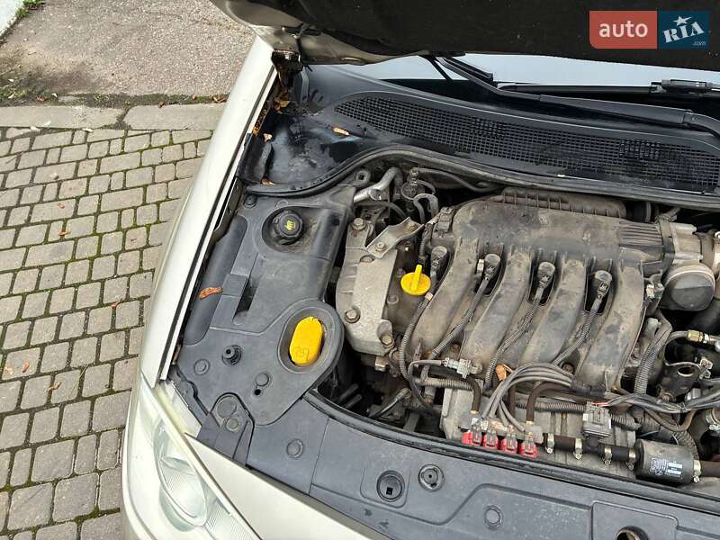 Кабриолет Renault Megane 2008 в Одессе фото 32 Кабриолет Renault Megane 2008 в Одессе