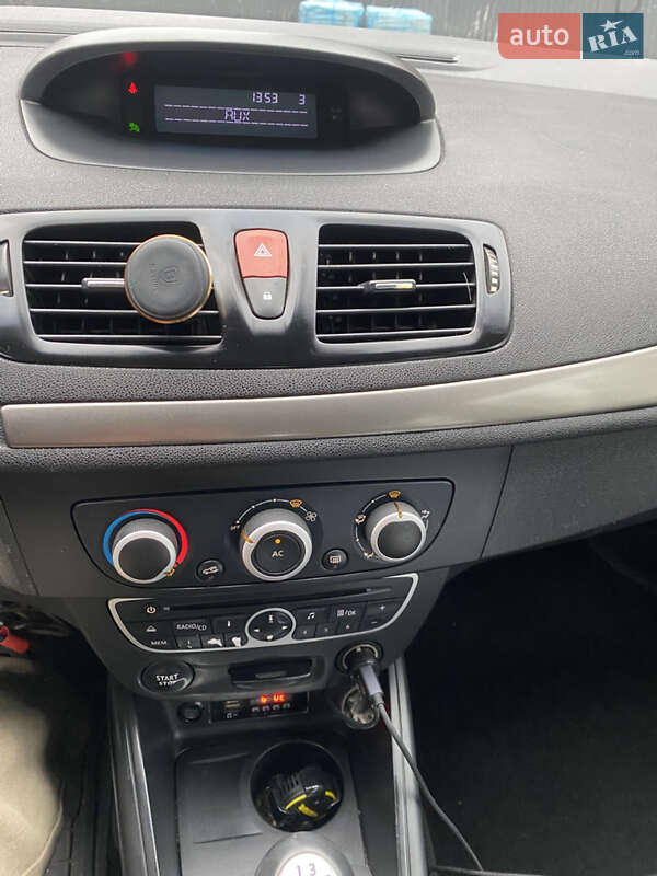 Хетчбек Renault Megane 2011 в Львові фото 20 Хетчбек Renault Megane 2011 в Львові