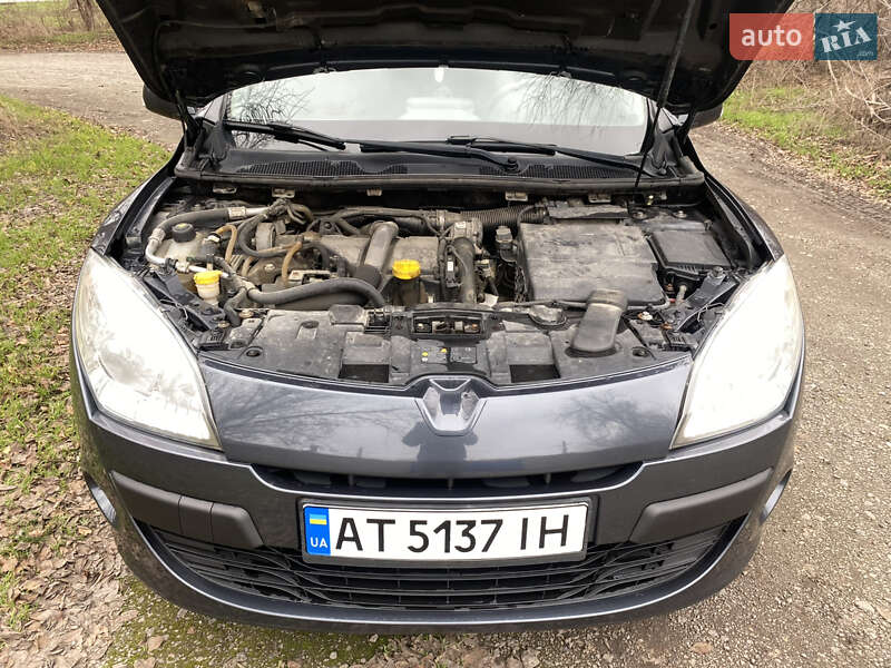 Универсал Renault Megane 2010 в Кривом Роге фото 8 Универсал Renault Megane 2010 в Кривом Роге
