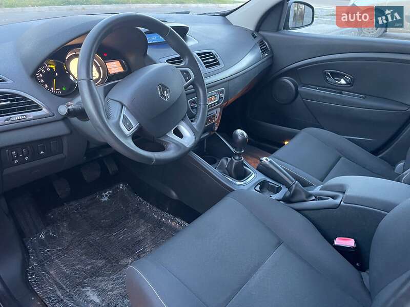 Универсал Renault Megane 2012 в Луцке фото 27 Универсал Renault Megane 2012 в Луцке
