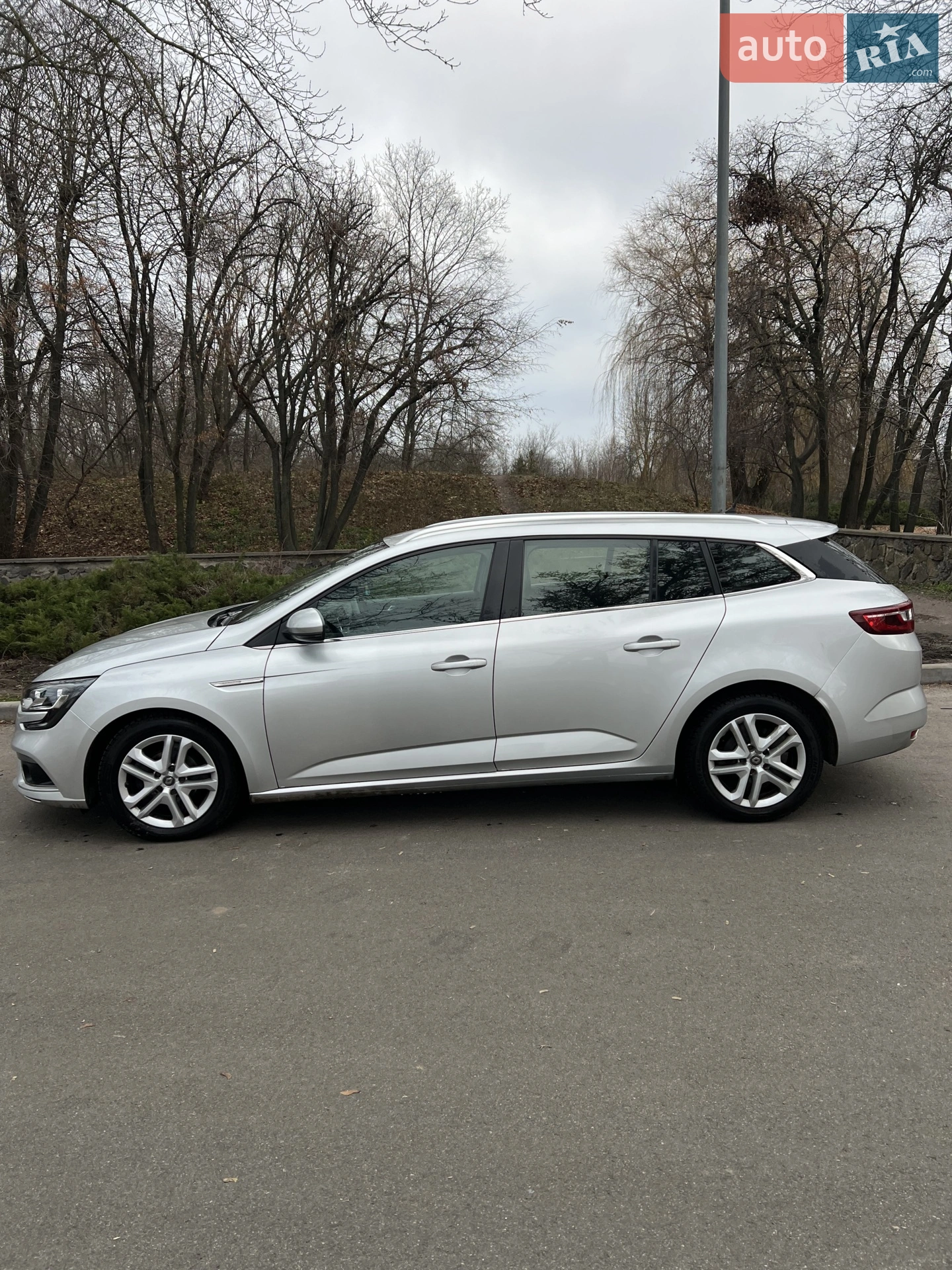 2019 Renault Megane - фото 1