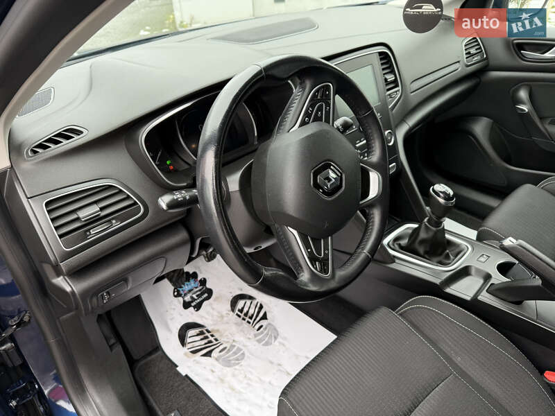 Универсал Renault Megane 2018 в Луцке фото 18 Универсал Renault Megane 2018 в Луцке