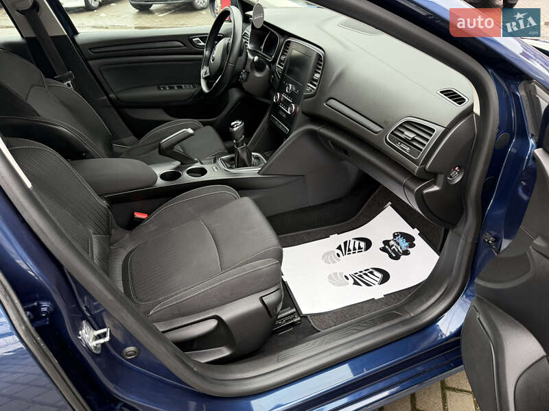 Универсал Renault Megane 2018 в Луцке фото 28 Универсал Renault Megane 2018 в Луцке