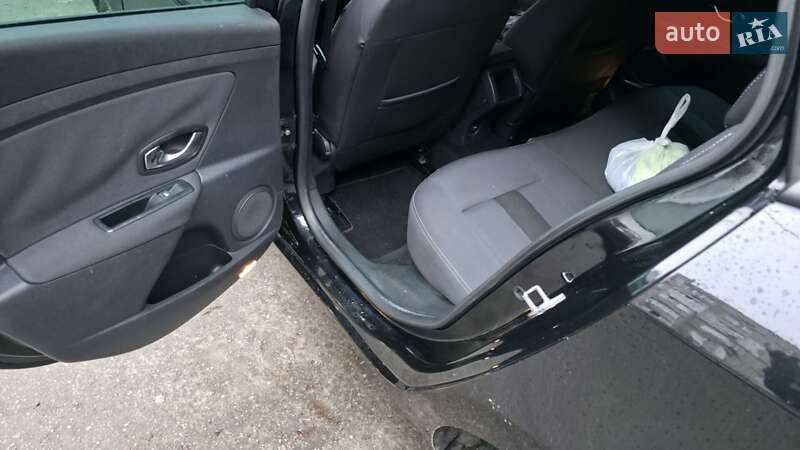 Универсал Renault Megane 2011 в Харькове фото 25 Универсал Renault Megane 2011 в Харькове