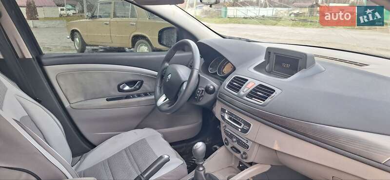 Хетчбек Renault Megane 2010 в Новій Ушиці фото 7 Хетчбек Renault Megane 2010 в Новій Ушиці