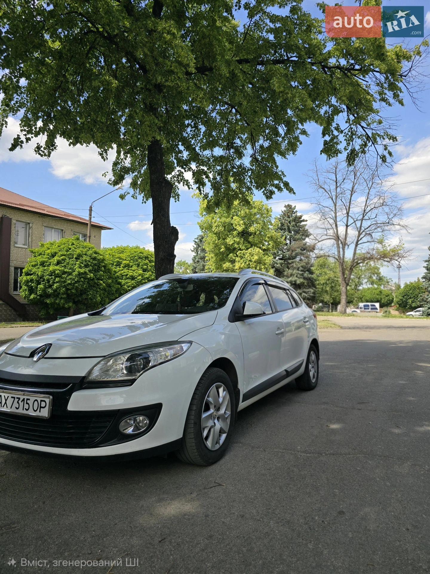 2013 Renault Megane - мініатюра 2
