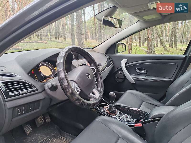 Хэтчбек Renault Megane 2011 в Николаеве фото 10 Хэтчбек Renault Megane 2011 в Николаеве