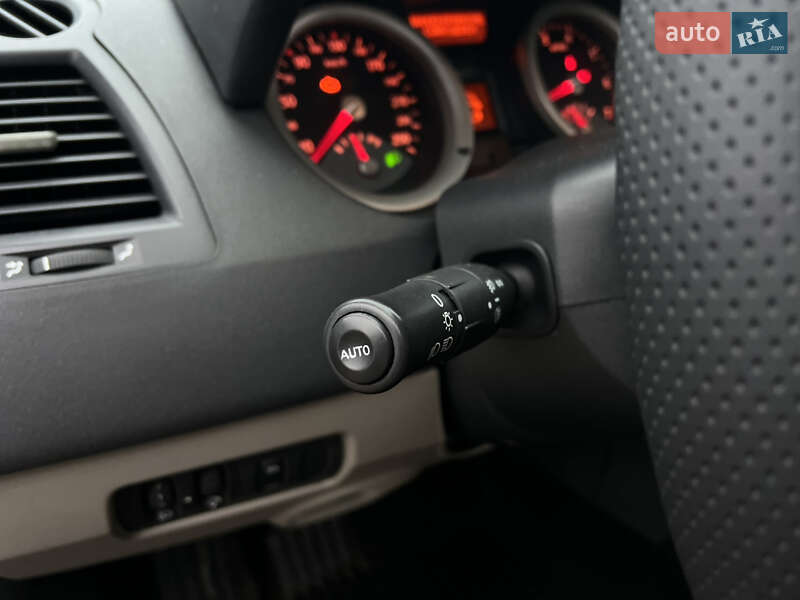 Універсал Renault Megane 2004 в Харкові фото 18 Універсал Renault Megane 2004 в Харкові