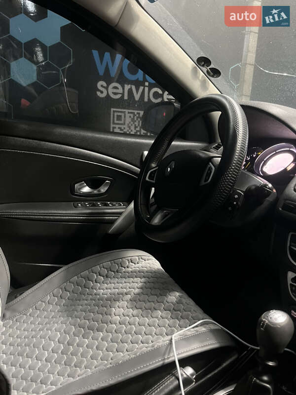 Універсал Renault Megane 2011 в Тернополі фото 23 Універсал Renault Megane 2011 в Тернополі