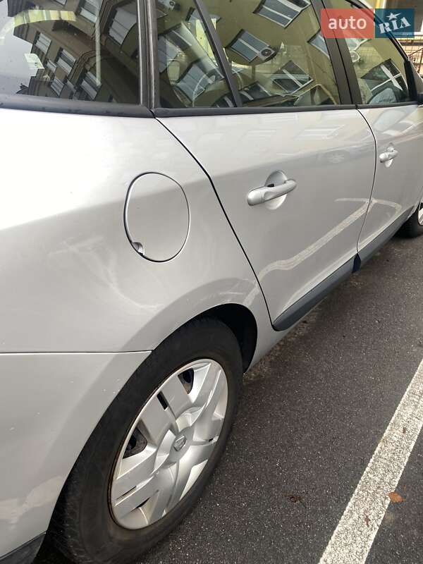 Универсал Renault Megane 2010 в Софиевской Борщаговке фото 6 Универсал Renault Megane 2010 в Софиевской Борщаговке