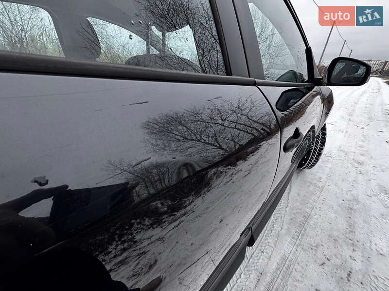 Хэтчбек Renault Megane 2012 в Киеве фото 8 Хэтчбек Renault Megane 2012 в Киеве