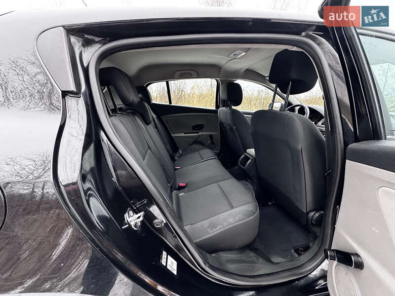 Хэтчбек Renault Megane 2012 в Киеве фото 13 Хэтчбек Renault Megane 2012 в Киеве