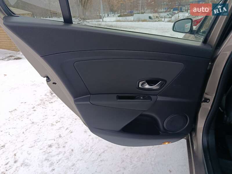 Универсал Renault Megane 2010 в Полтаве