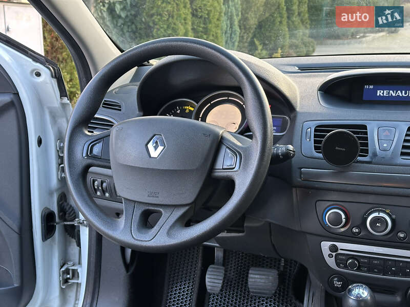 Хэтчбек Renault Megane 2014 в Одессе фото 24 Хэтчбек Renault Megane 2014 в Одессе