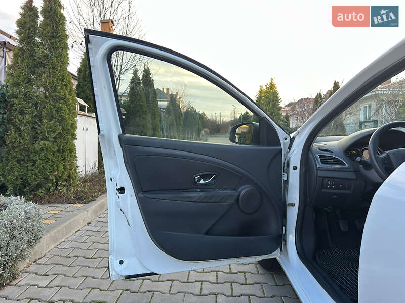 Хэтчбек Renault Megane 2014 в Одессе фото 41 Хэтчбек Renault Megane 2014 в Одессе