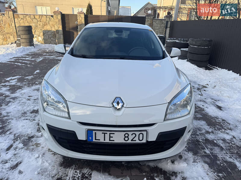 Хетчбек Renault Megane 2011 в Радивиліві фото 3 Хетчбек Renault Megane 2011 в Радивиліві