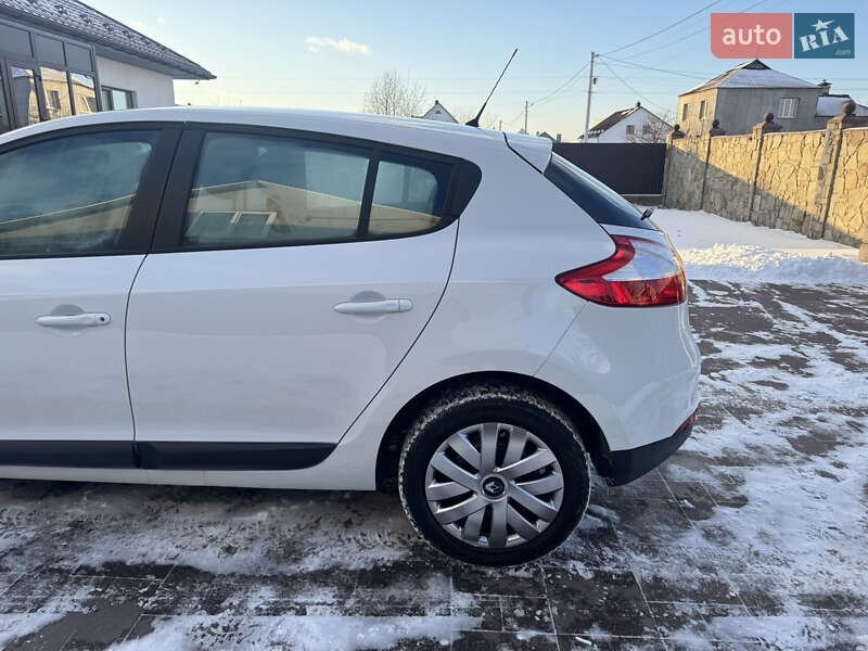 Хетчбек Renault Megane 2011 в Радивиліві фото 15 Хетчбек Renault Megane 2011 в Радивиліві