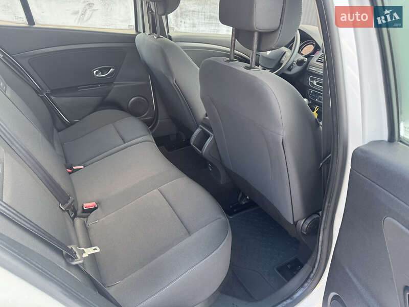 Хетчбек Renault Megane 2011 в Радивиліві фото 30 Хетчбек Renault Megane 2011 в Радивиліві