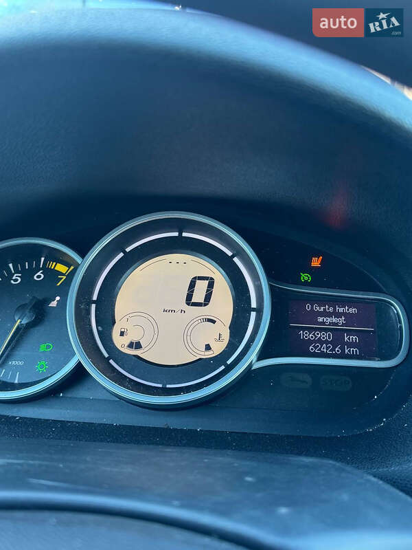 Хетчбек Renault Megane 2011 в Радивиліві фото 12 Хетчбек Renault Megane 2011 в Радивиліві