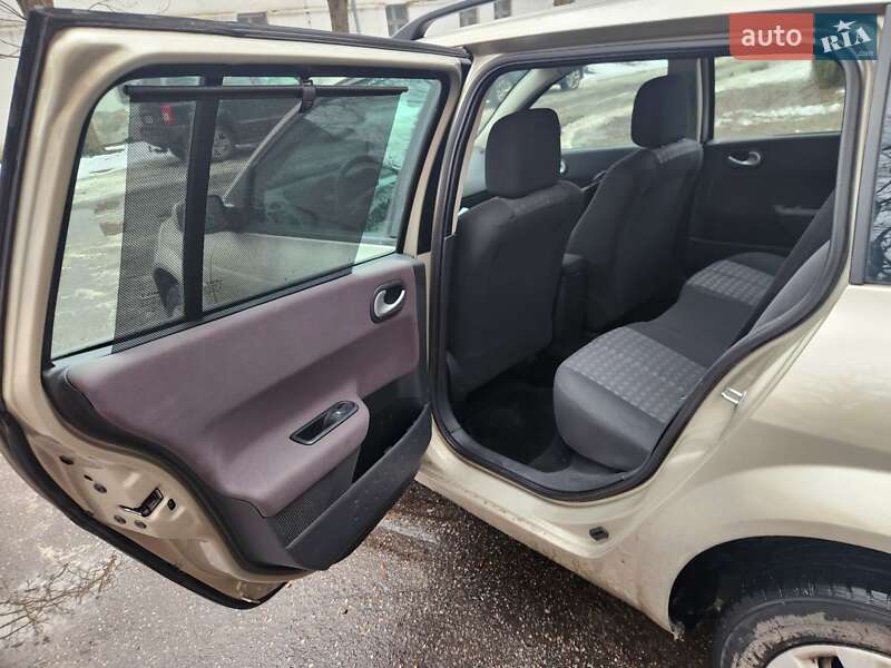 Универсал Renault Megane 2007 в Полтаве фото 16 Универсал Renault Megane 2007 в Полтаве