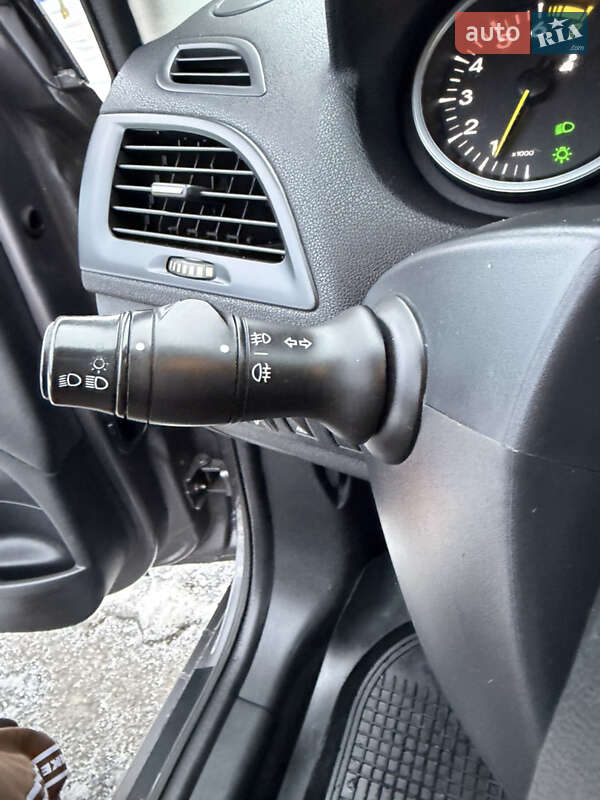 Універсал Renault Megane 2010 в Полтаві фото 23 Універсал Renault Megane 2010 в Полтаві