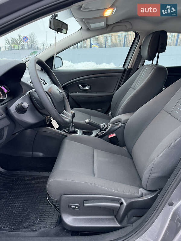 Універсал Renault Megane 2010 в Полтаві фото 74 Універсал Renault Megane 2010 в Полтаві