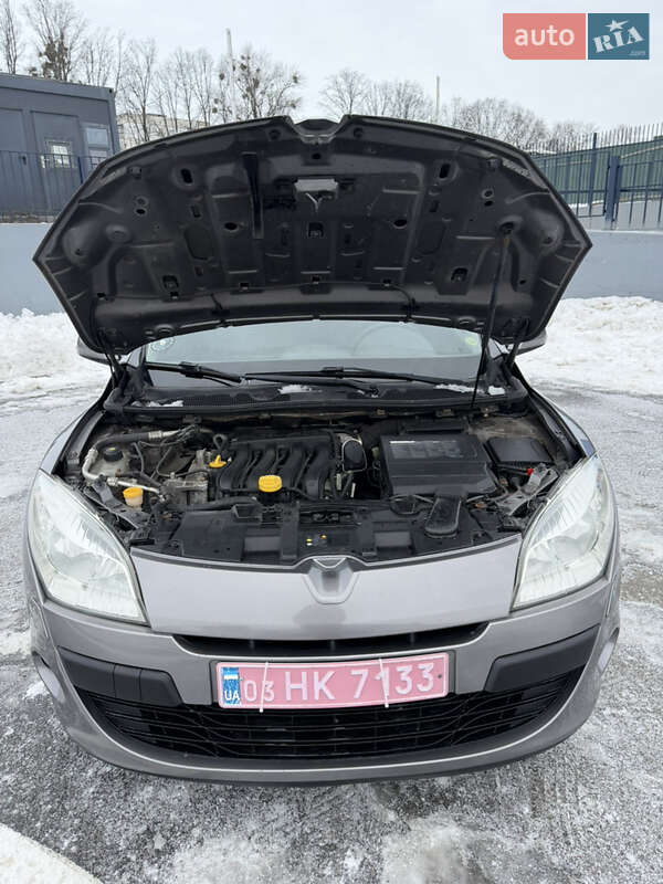 Універсал Renault Megane 2010 в Полтаві фото 98 Універсал Renault Megane 2010 в Полтаві