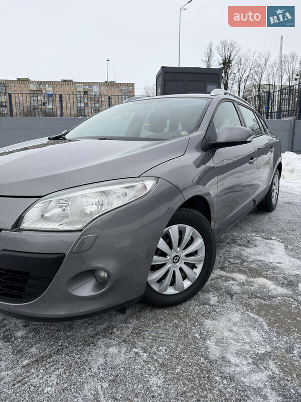 Універсал Renault Megane 2010 в Полтаві фото 141 Універсал Renault Megane 2010 в Полтаві