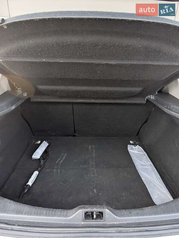 Хэтчбек Renault Megane 2014 в Львове фото 20 Хэтчбек Renault Megane 2014 в Львове