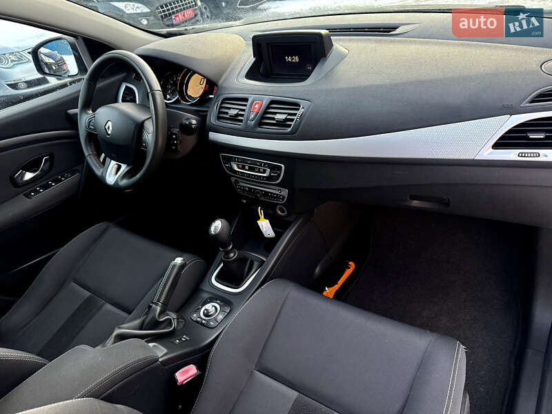 Универсал Renault Megane 2011 в Ровно фото 25 Универсал Renault Megane 2011 в Ровно